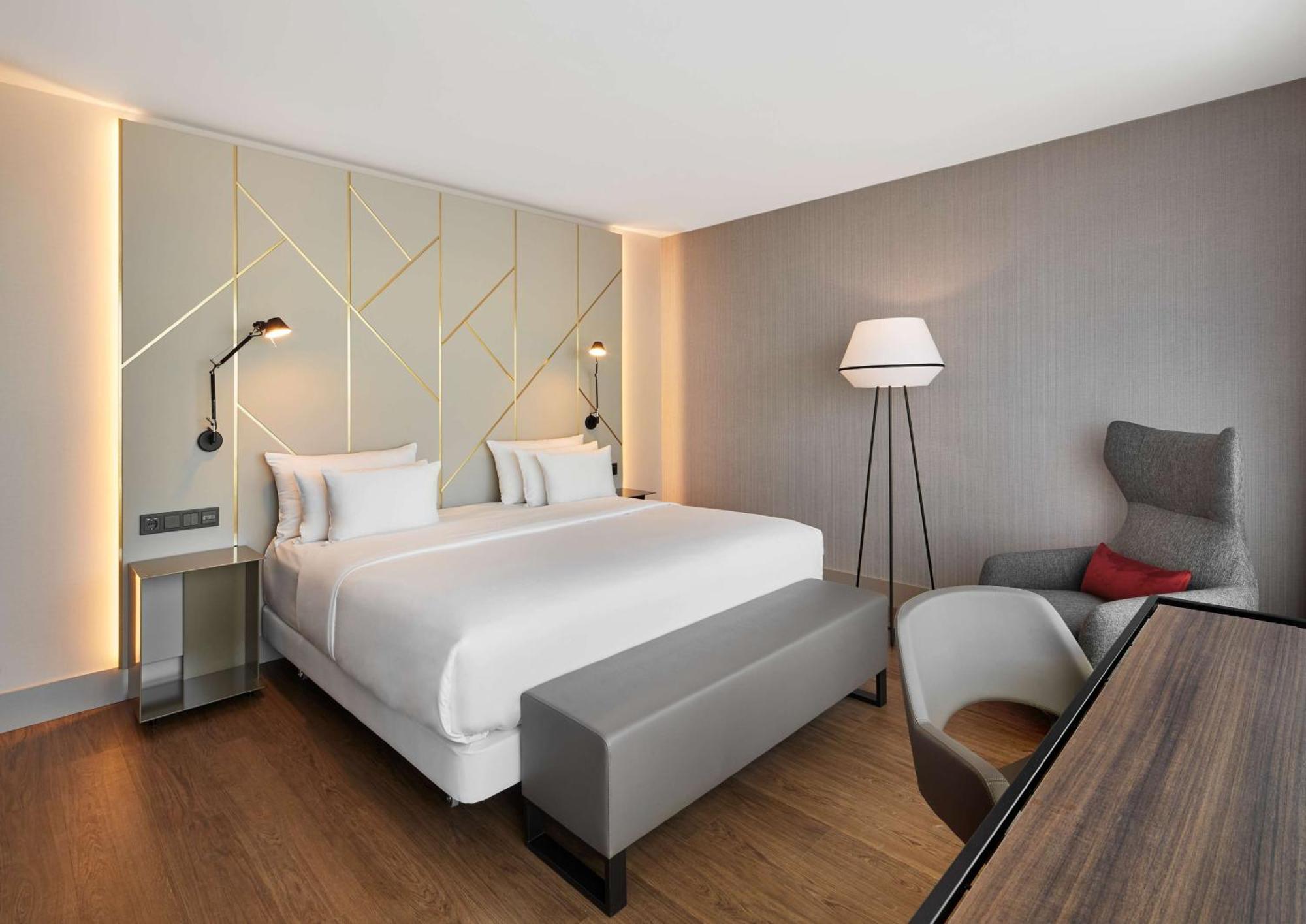 Nh Collection Bavaria Hotel Munique
